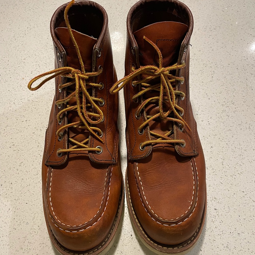Red Wing Heritage 4521 6” Moc Toe Boot (Size 9.5)